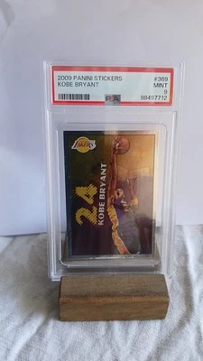 2009 PANINI STICKERS KOBE BRYANT #369 PSA 9 - Imagen 1 de 3