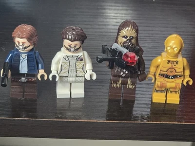 LEGO Minifigures 75192 Star Wars UCS Millenium Falcon *LEIA, HAN, CHEWIE, C-3PO* - Image 1 of 4