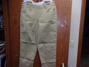 NEW LADY'S TIME & TRU KHAKI WOVENSTRETC RELAXED FIT BEIGE PANTS w/ POCKETS - Picture 1 of 4