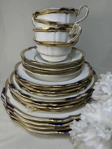 (20) Spode Copeland's 'Stafford Blue Leaf' (4) 5-Piece w/Coat of Arms - Picture 1 of 13