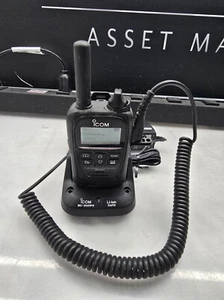 Icom IP501H w/ microphone and charger base w/ mic FCC ID: AFJ374000 J11 - Picture 1 of 7