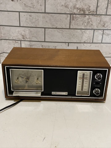 VINTAGE PANASONIC RC-7247 AM/FM ALARM CLOCK RADIO A5 Cover