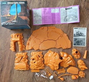 AURORA 1971 VINTAGE SNAP TOGETHER PREHISTORIC SCENES CAVE MODEL KIT 732-300 USED - Picture 1 of 19