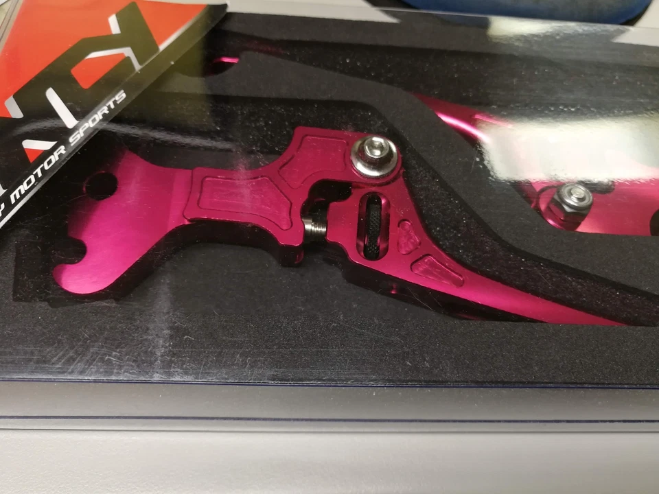 Красный алюминиевый регулируемый тормозной рычаг с ЧПУ NCY для диска Yamaha SMAX BW'S R F/R - Изображение 1 из 1