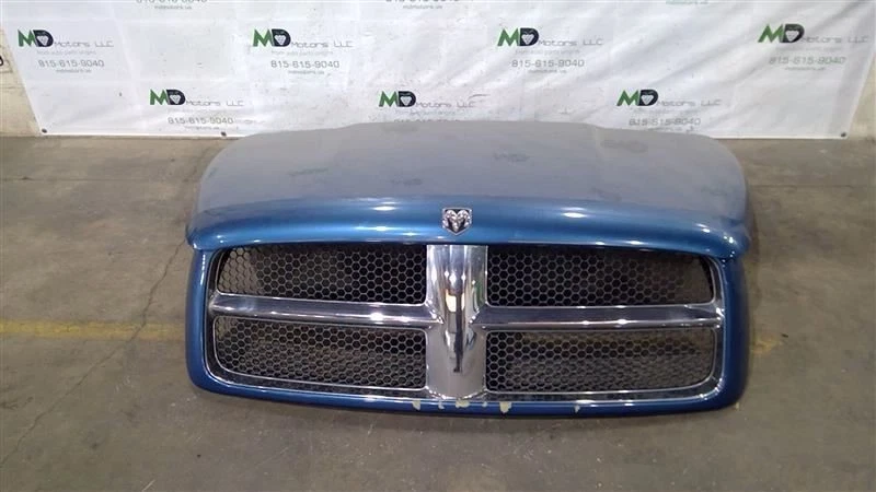 Dodge Ram 1500 2019-2021 marco de parrilla delantera OEM 55077185AD  Foto 1 de 4