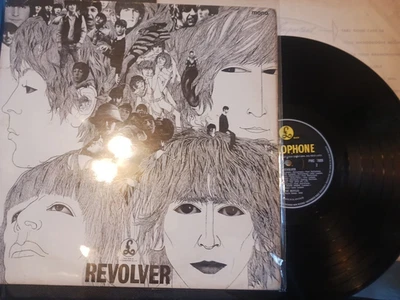 The Beatles * REVOLVER * PMC 7009 * 1966 * UK * MONO * VG+ / VG - Image 1 of 4
