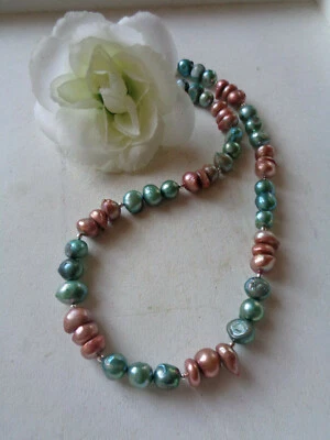 Außergewöhnliche Halskette Muschelperlen gefärbt UNIKAT 4 - Bild 1 von 2