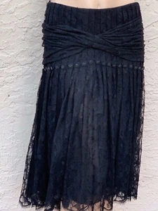 CHANEL VINTAGE ABENDROCK SCHWARZ SPITZE MIT KRISTALL CC KNÖPFEN GR. 40 - Bild 1 von 10