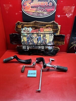 Soporte de montaje de clavija de pie despegue Harley Sportster Mid Control 2004-13 883 1200 Foto 1 de 4