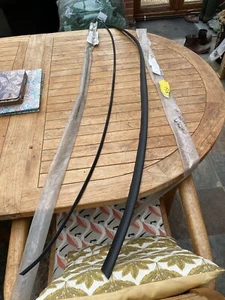 VAUXHALL OMEGA WINDSCHUTZSCHEIBE UNTERE INNERE HALTERVERKLEIDUNG 1994 - 2004 und äußere unten - Bild 1 von 8