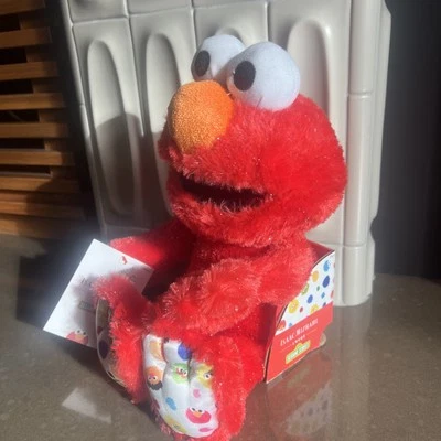 Muñeco de peluche Elmo Isaac Mizrahi Loves Sesame Street exclusivo de Macys Foto 1 de 4