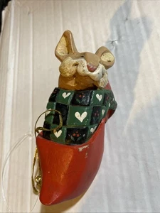 House of Hatten schlafende Maus im Schuhschmuck aus Holz 1994 - Bild 1 von 6