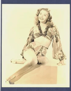SEXY STARLET IN POSA CHEESECAKE - FOTO MODA EXC COND DEGLI ANNI '30 - CHSK - Foto 1 di 1