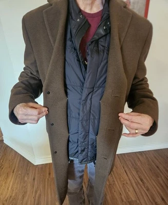 DKNY Men’s Genuine Wool Cashmere Olive Overcoat L 42-44 w/Removable Liner - Image 1 of 4