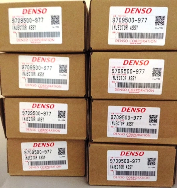 DIESEL FUEL INJECTOR SET (8) SUITS TOYOTA LANDCRUISER V8 200 SERIES 1VD-FTV. - Image 1 of 1