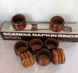 Vintage Set of Scandia Wood Napkin Rings in Original Box Set of 8 - Bild 1 von 3