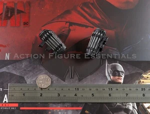 Hot Toys The Batman Gauntlets & Grappling Gun Set 1/6 Exclusive MMS641 Parts - Picture 1 of 8