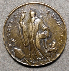 Vatican: HIS.V.R.S.N.S.M.V.S.M.Q.L.I.V.B., CSMML (Down) – NDSMD (Across) Crux - Picture 1 of 2