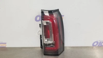 19 GMC YUKON LÁMPARA TRASERA MONTAJE LUZ PASAJERO DERECHO Foto 1 de 4