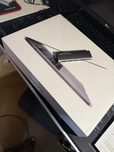Apple MacBook Pro Touch Bar 15" ( Intel Core i9 9th Gen. 2.4GHz 16GB RAM... - Picture 1 of 13