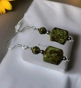 Vintage Style Green Ceramic Bead Earrings In Silver Plate.drop dangle - Picture 1 of 10