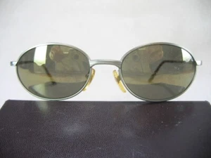 Occhiali da sole vintage BOLLE 5508 lenti grigie metallo oro chiaro e custodia BCBGMAXAZRIA - Foto 1 di 1
