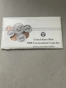 1988 US Mint Uncirculated Coin Set P & D - Picture 1 of 4