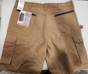 Wrangler Workwear® Technician Short Beige Size 40 - Picture 1 of 7