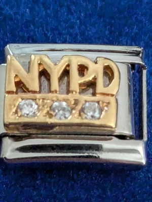 Auténtico Dije Italiano 9 mm Departamento de Policía de Nueva York Dije Acero Inoxidable y Oro 18k G3 Foto 1 de 2