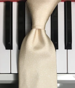 ANNETA FARCAS / Tribute to Contantinos Valaes - Olive Branches on Ivory Silk Tie - Picture 1 of 9