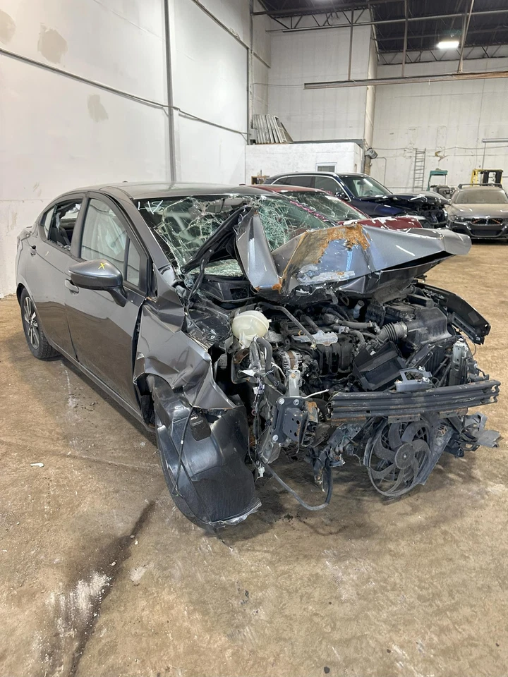 20 21 22 23 24 NISSAN VERSA Front Door Regulator Left — 第 1/4 张图片