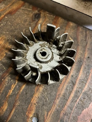 Volante recortador de cuerda OEM Robin NB04 NB-04 envío gratuito Foto 1 de 2