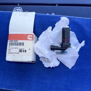Genuine Cummins Crankshaft Position Sensor 4921601 ISB 98-02 Dodge Ram Diesel - Bild 1 von 4