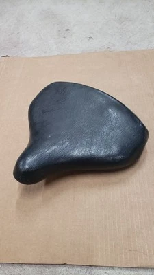 Sillín de asiento de bicicleta vintage años 40-50 cuero genuino antiguo ancho cómodo Foto 1 de 4