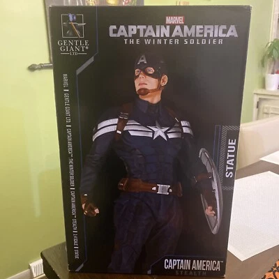 Estatua Gentle Giant Capitán América Winter Soldier Stealth escala 1:4 L/E 231/300 Foto 1 de 4
