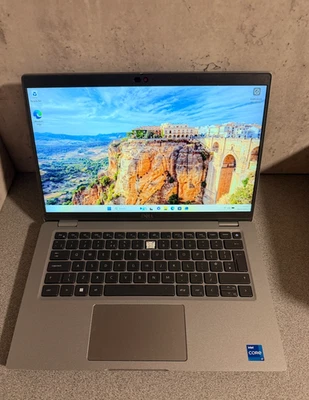 Dell latitude 5431 Core i7-1270p 32GB RAM 512GB 11 Pro Touchscreen missing key - Image 1 of 4