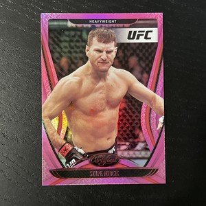2021 Panini Chronicles UFC Stipe Miocic Certified #126 Pink Parallel