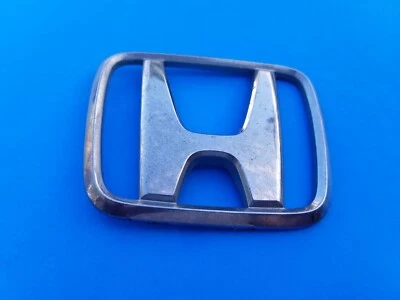 97 98 99 00 01 HONDA PRELUDE EMBLEMA PORTÃO TRASEIRO LOGOTIPO EMBLEMA SÍMBOLO USADO FABRICANTE DE EQUIPAMENTO ORIGINAL (2001) - Imagem 1 de 3