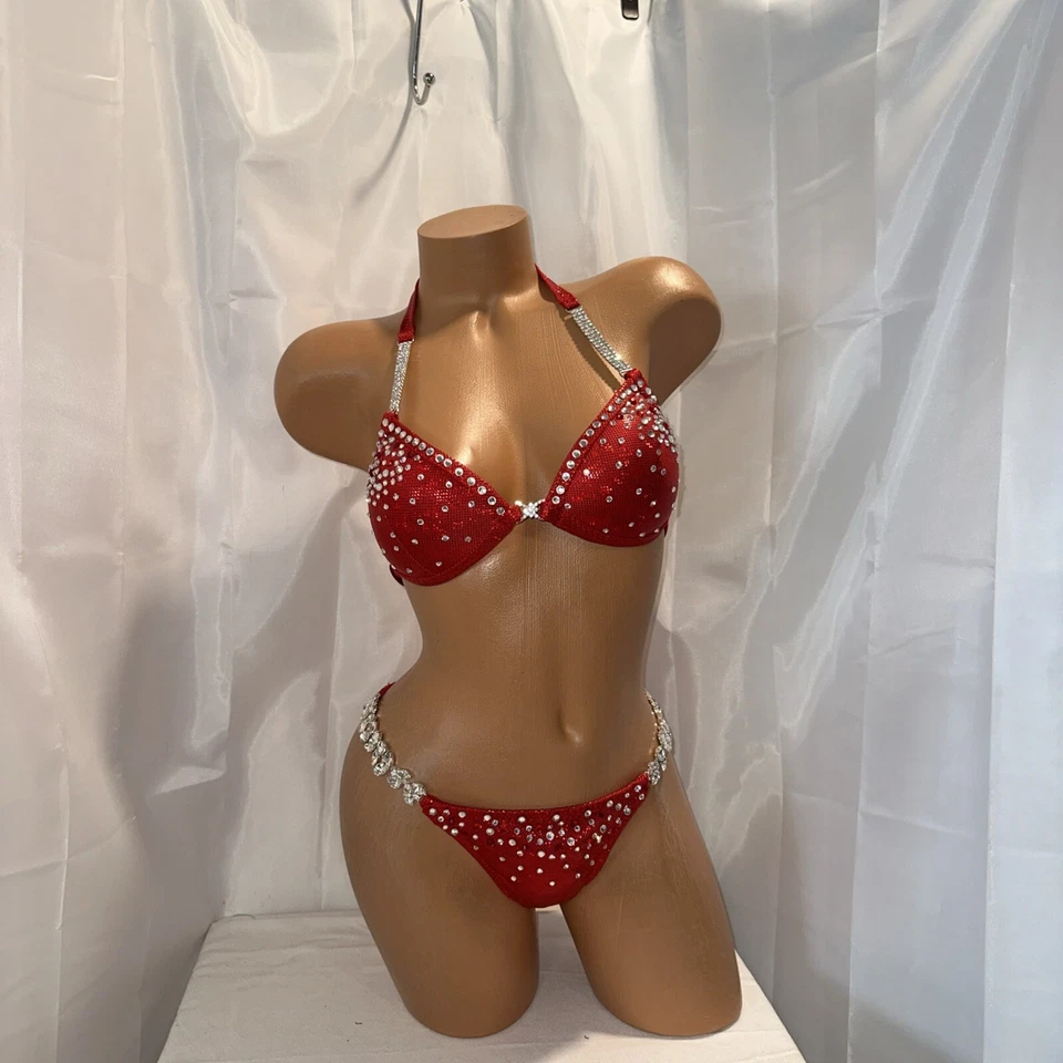 Traje de bikini de competición NPC rojo. holograma 34D FONDOS GRANDES Foto 1 de 1