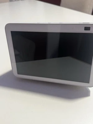 2 Echo Show 8 Bianco/Nero - Immagine 1 di 4