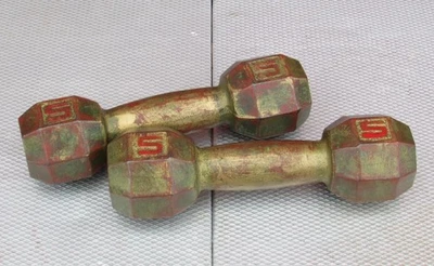 Vintage 1930s Gym Dumbells Octagonal End Hand Weights Cast Metal 5 lbs Display - Image 1 of 4