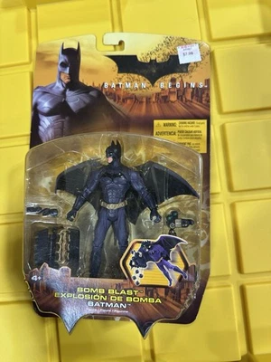 FIGURA DE ACCIÓN BATMAN COMIENZA BOMBA BLAST BATMAN 2005 MATTEL H86 Foto 1 de 2