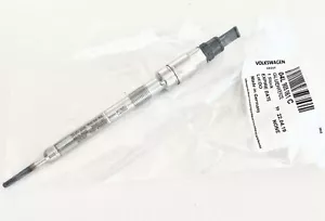 New GENUINE OEM Audi VW Skoda Seat Glow Plug 04L905061B 04L905061C - Picture 1 of 13