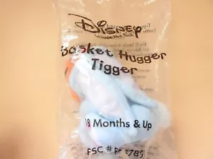 Peluche abrazador de cesta Disney Winnie the Pooh 2002 nuevo en paquete - Imagen 1 de 3