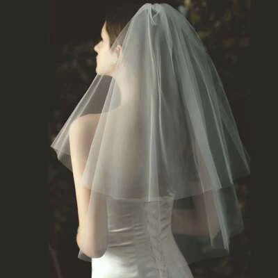 Simple Plain Tulle Bridal Veil Short Veil Wedding Bride Accessories with Comb - Image 1 of 4
