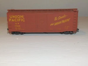 HO scale UNION PACIFIC #175468 BOX CAR 40' - Picture 1 of 6