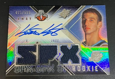 2008-09 NBA SPX Kosta Koufos SPX Rookie Patch Away Auto /599 #165 Utah Jazz - Image 1 of 2