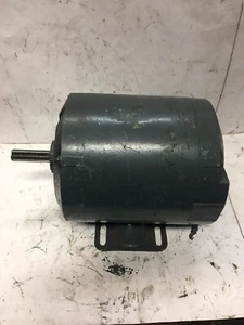 1/2 HP 3 ph 1750 rpm 56 frm 208-230/440 volts Motor - Picture 1 of 5