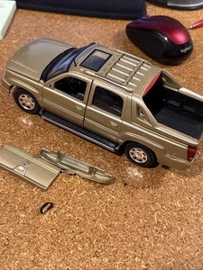 Escalade Ext 2002 SCALA 1:27 GRIGIO ARGENTO ANSON - Foto 1 di 7