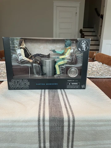 Hasbro Han Solo vs. Greedo Cantina Showdown Action Figures Toys R Us Exclusive Cover